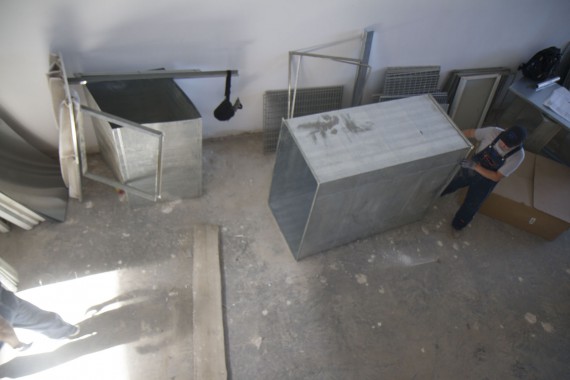 Установка камеры покраски на Заводе по производству дизельных двигателей в Астане (Казахстан)