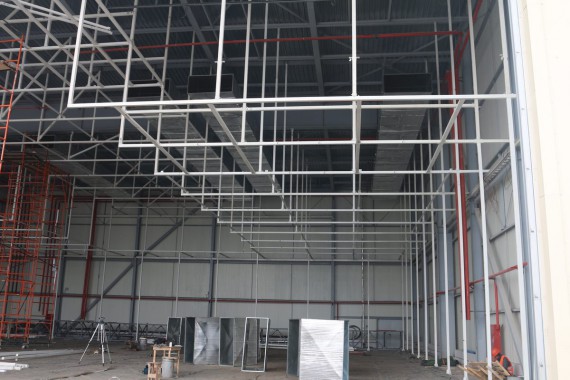 В Астане продолжается строительство камеры окраски и сушки для самолетов