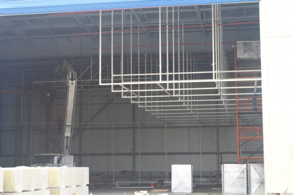 В Астане продолжается строительство камеры окраски и сушки для самолетов