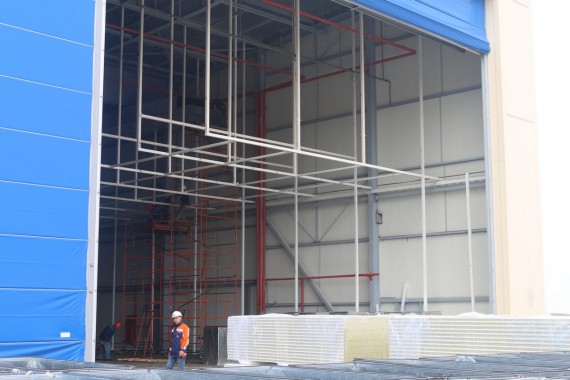 В Астане продолжается строительство камеры окраски и сушки для самолетов