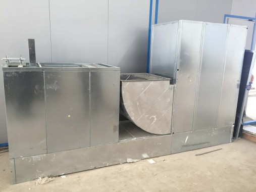 Проходная моечная камера для деталей дизельных двигателей. Завод по производству дизельных двигателей GEVO для локомотивов в Астане (Казахстан)