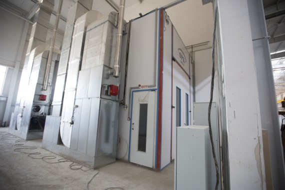 Окрасочно-сушильная камера для дизельных двигателей. Завод по производству дизельных двигателей "Астана Дизель Сервис", Астана (Казахстан)