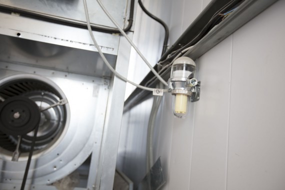 Окрасочно-сушильная камера для дизельных двигателей. Завод по производству дизельных двигателей "Астана Дизель Сервис", Астана (Казахстан)