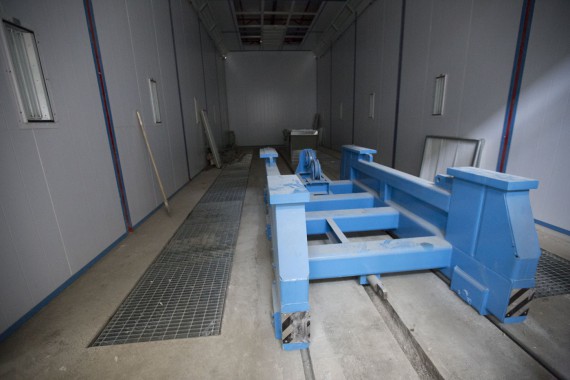 Окрасочно-сушильная камера для дизельных двигателей. Завод по производству дизельных двигателей "Астана Дизель Сервис", Астана (Казахстан)