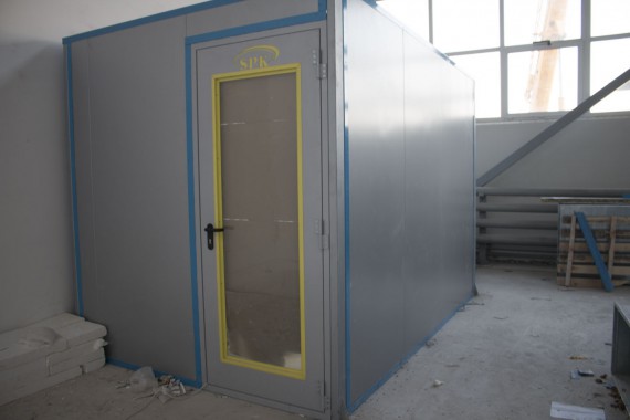 Камера хранения для красок. Астана (Казахстан). 