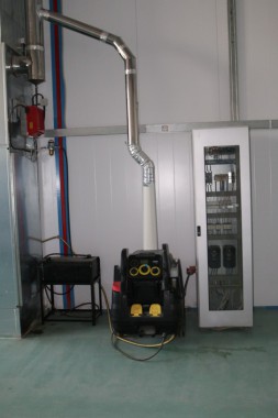 Обитаемая моечная камера. Завод по производству дизельных двигателей GEVO.