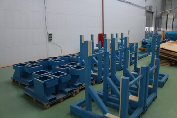 Подставка передней крышки дизельного двигателя