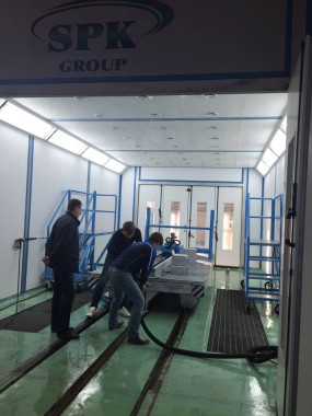 Проходная моечная камера для деталей дизельных двигателей. Завод по производству дизельных двигателей GEVO для локомотивов в Астане (Казахстан)