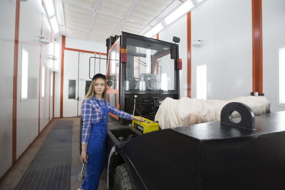 Окрасочно-сушильная камера для вилочных погрузчиков и металлоконструкций (Невьянский Машиностроительный Завод, г. Невьянск, Свердловская область)