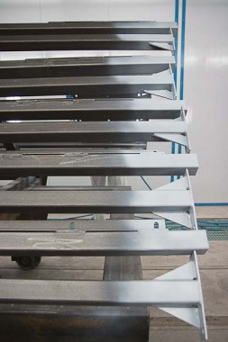 Покраска в окрасочно-сушильной камере для окраски металлоконструкций и ферм SPK 15.4.6, г. Астана (Казахстан) 