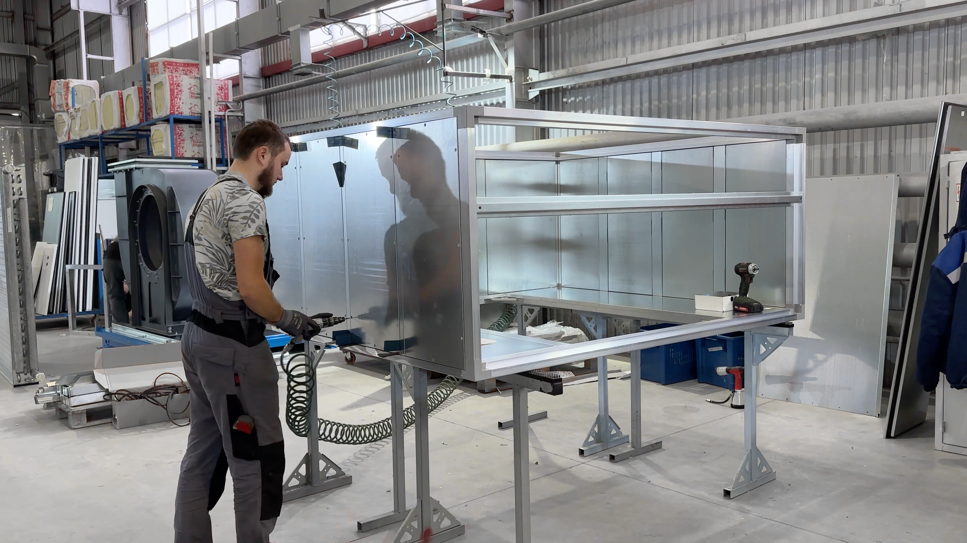 вентиляционный агрегат в камере окраски