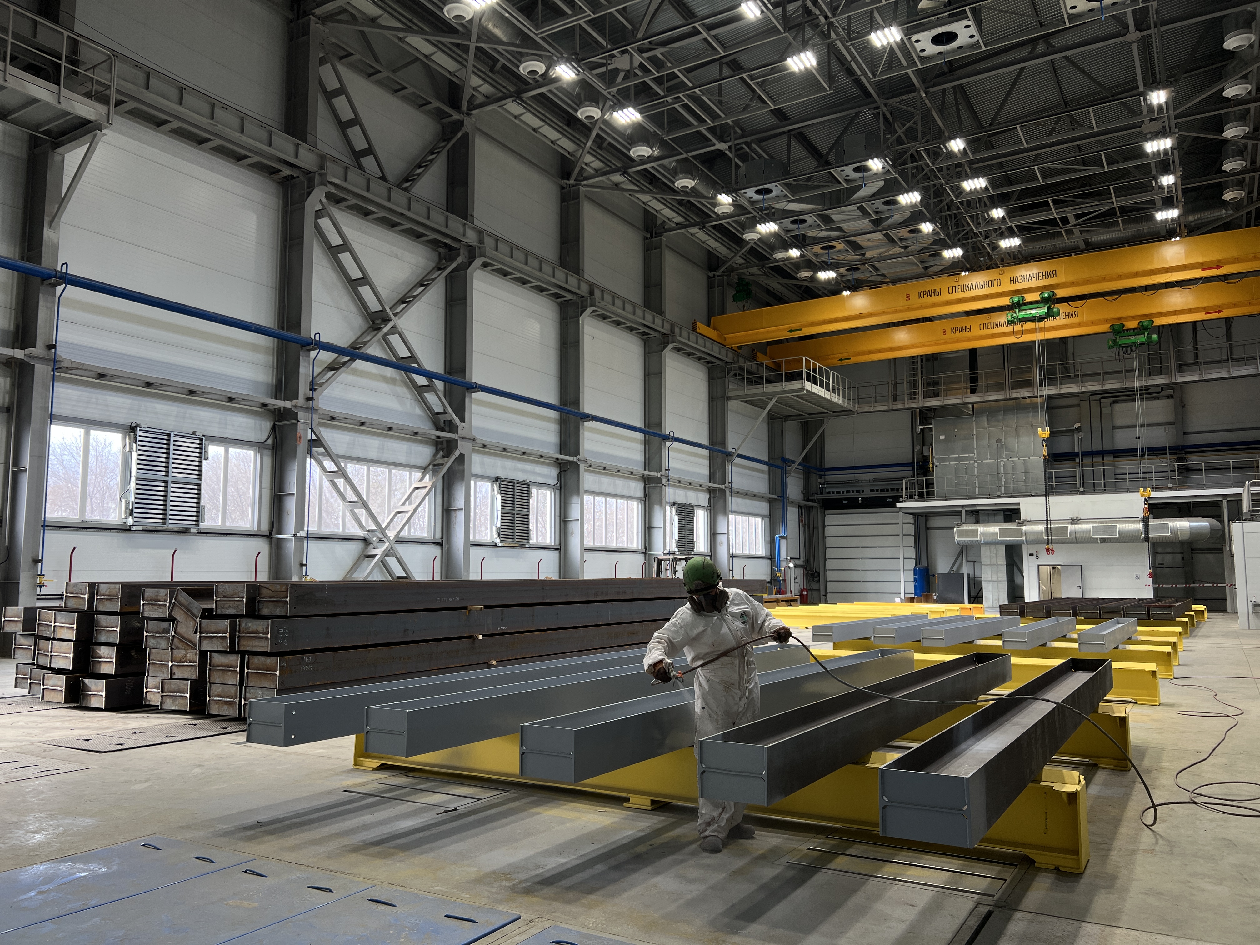 покраска металла в цеху