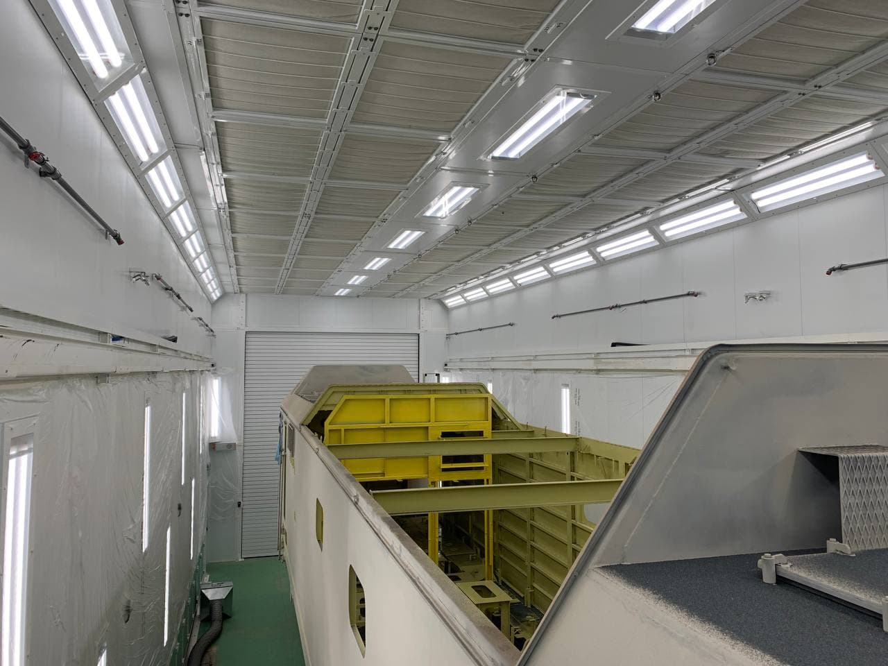 okrasochnaya-kamera-dlya-zhd-gruzovyh-vagonov